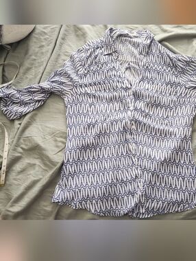 Express Portofino Button-Down Shirt with Navy Eiffel Tower Pattern